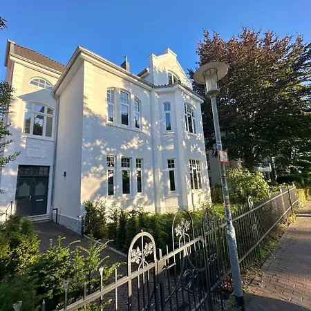 דירה Uferresidenz - Altbau-juwel Mit Terrasse, Garten Und Wasserblick