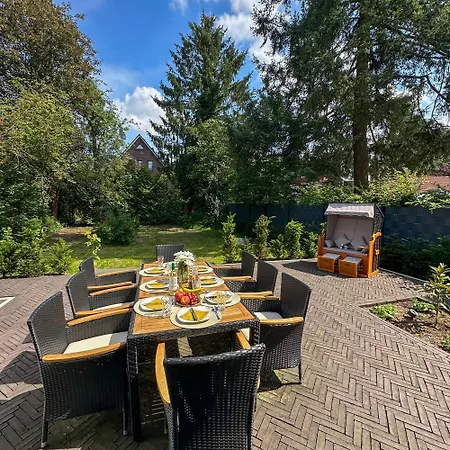 Uferresidenz - Altbau-juwel Mit Terrasse, Garten Und Wasserblick * אולדנבורג
