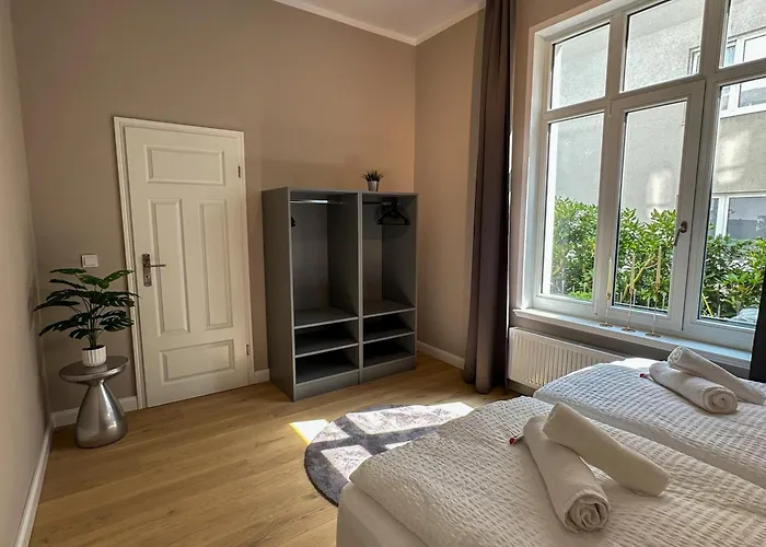 Uferresidenz - Altbau-juwel Mit Terrasse, Garten Und Wasserblick 公寓 *
