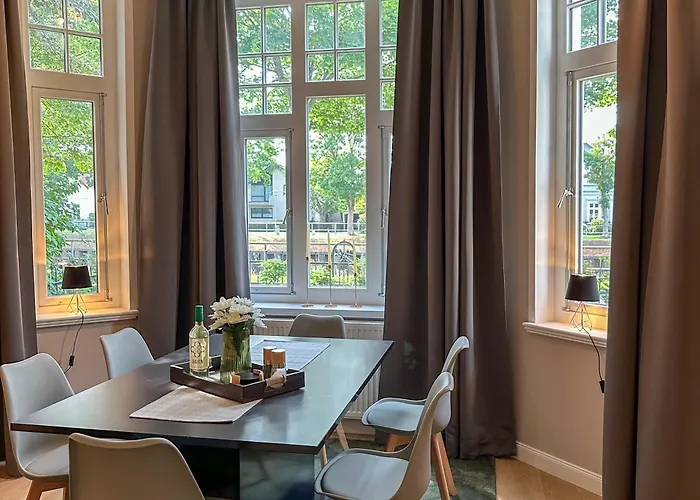 公寓 Uferresidenz - Altbau-juwel Mit Terrasse, Garten Und Wasserblick *