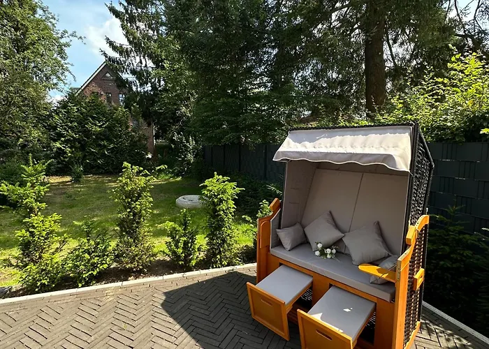 Uferresidenz - Altbau-juwel Mit Terrasse, Garten Und Wasserblick
