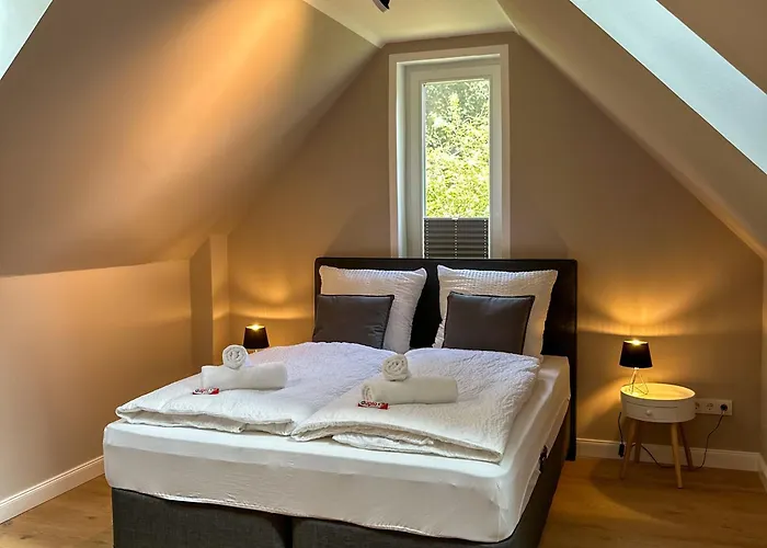 Uferresidenz - Altbau-juwel Mit Terrasse, Garten Und Wasserblick 奥尔登堡