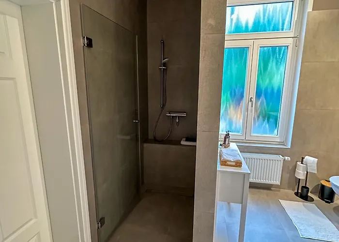 公寓 Uferresidenz - Altbau-juwel Mit Terrasse, Garten Und Wasserblick *